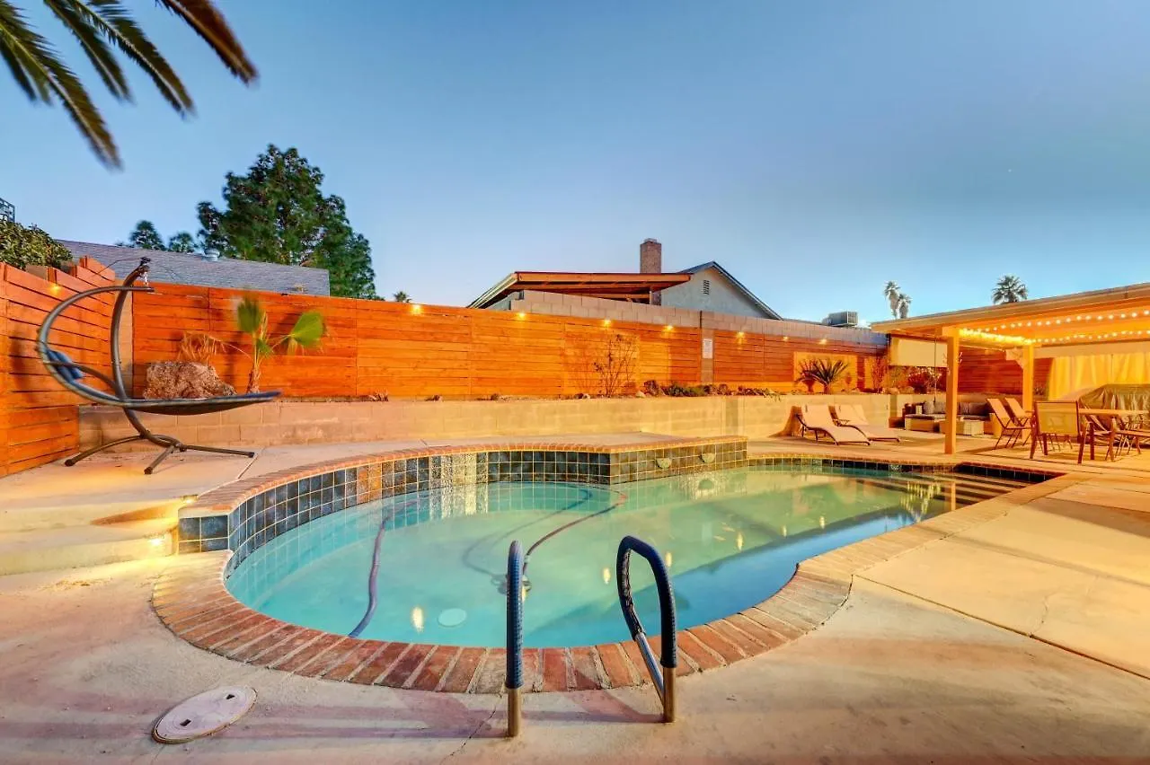 New! Fresh & Fun Heated Pool In Las Vegas, 4 Bedrooms, 1-Story, Minutes To The Las Vegas Strip, Full Kitchen Ferienhaus